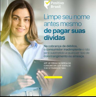 Correios employee using a handheld device